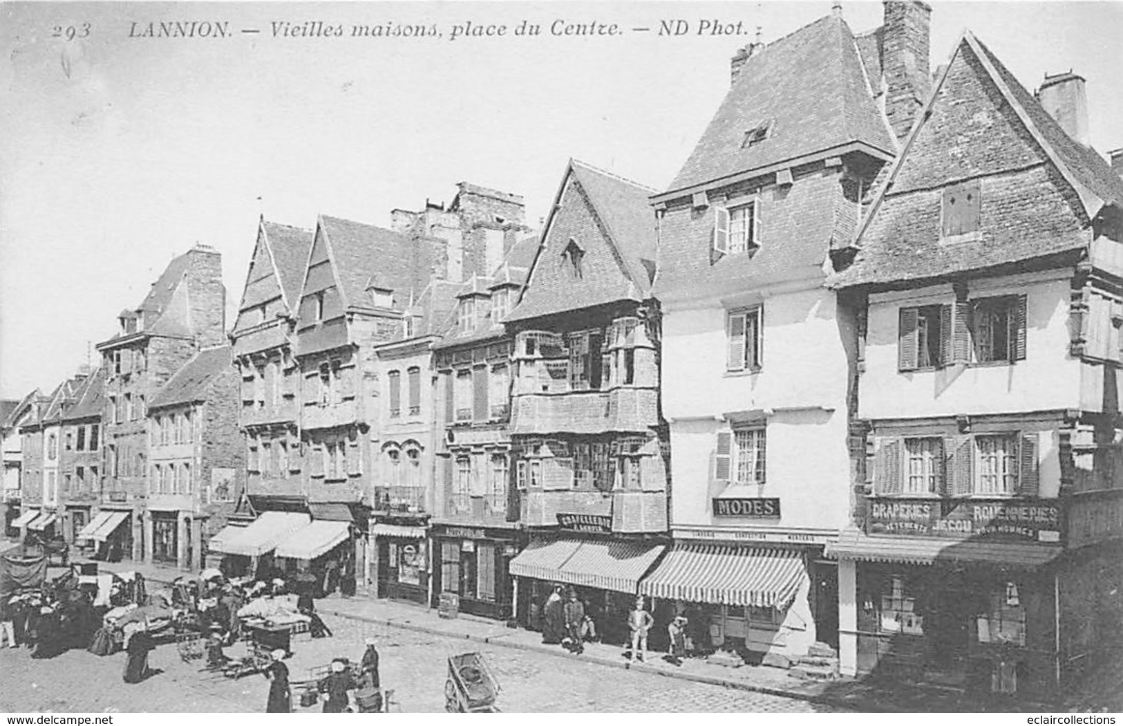 Lannion        22          Vieilles Maisons Place Du Centre. Petit Marché    5.  (voir Scan) - Lannion