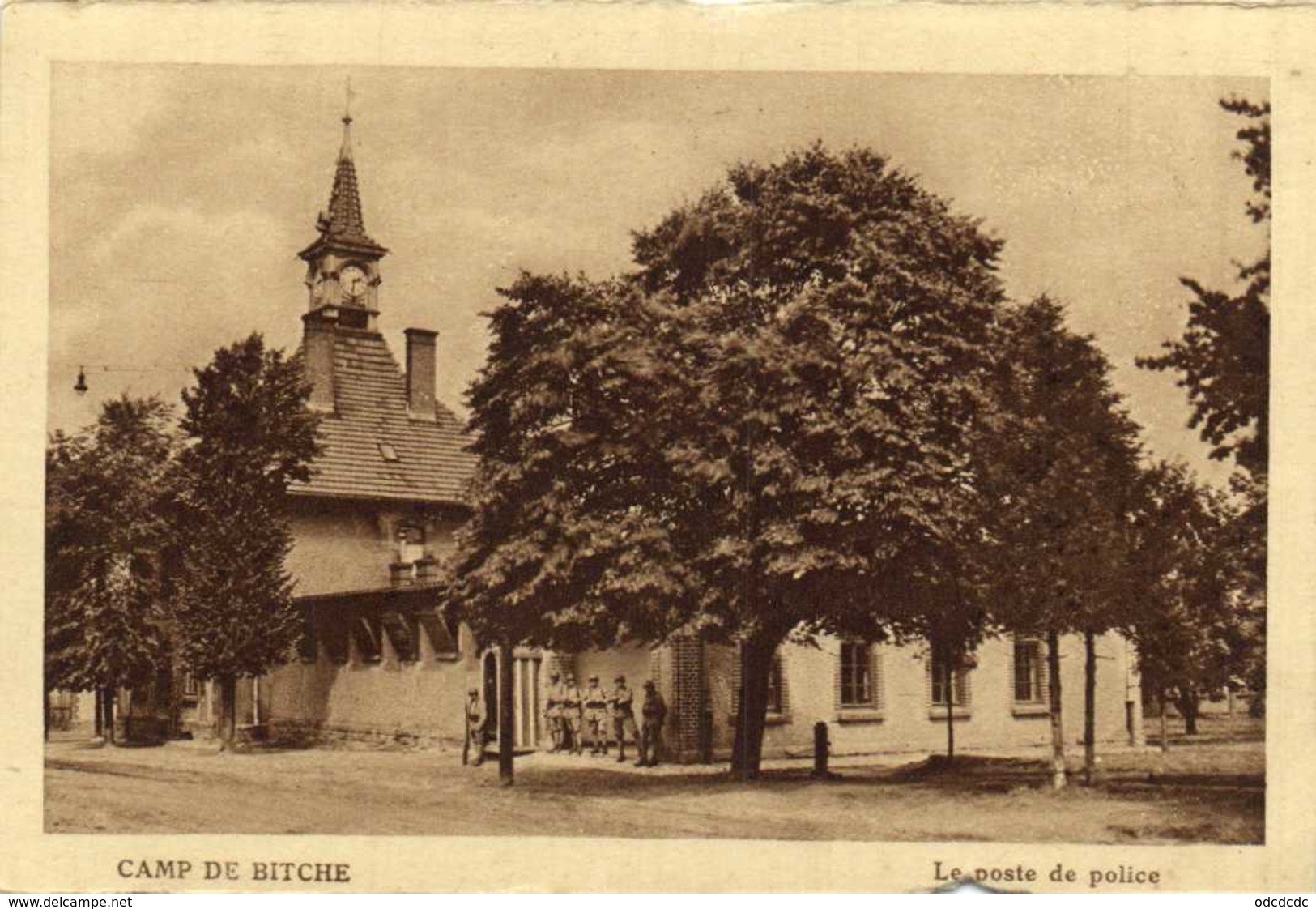 DESTOCKAGE BON LOT 200 CPA "MILITARIA"  Casernes Guerre 14 18 Patriotiques Ruines ... (100 scanées)