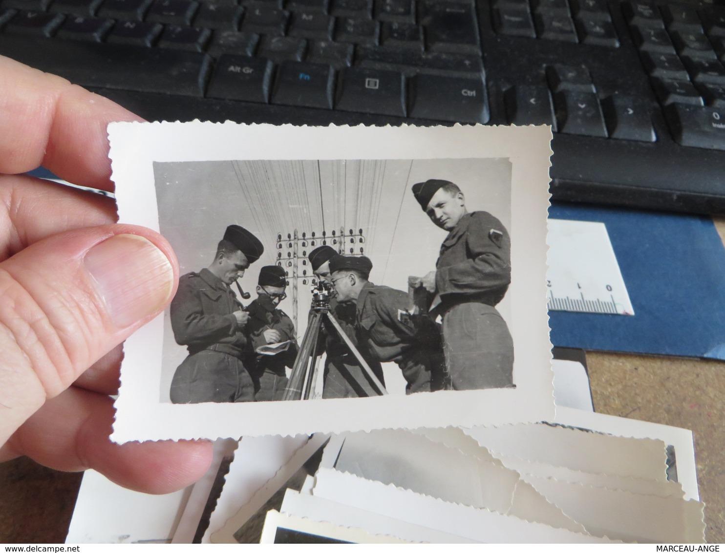 30 photos de militaires,soldats  et divers autres