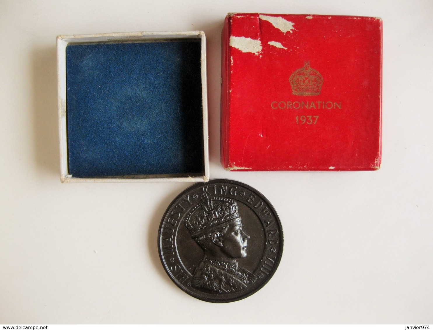 Medaille Et Boite. Edward VIII Coronation Medal Crowned 1937 - Royaux/De Noblesse