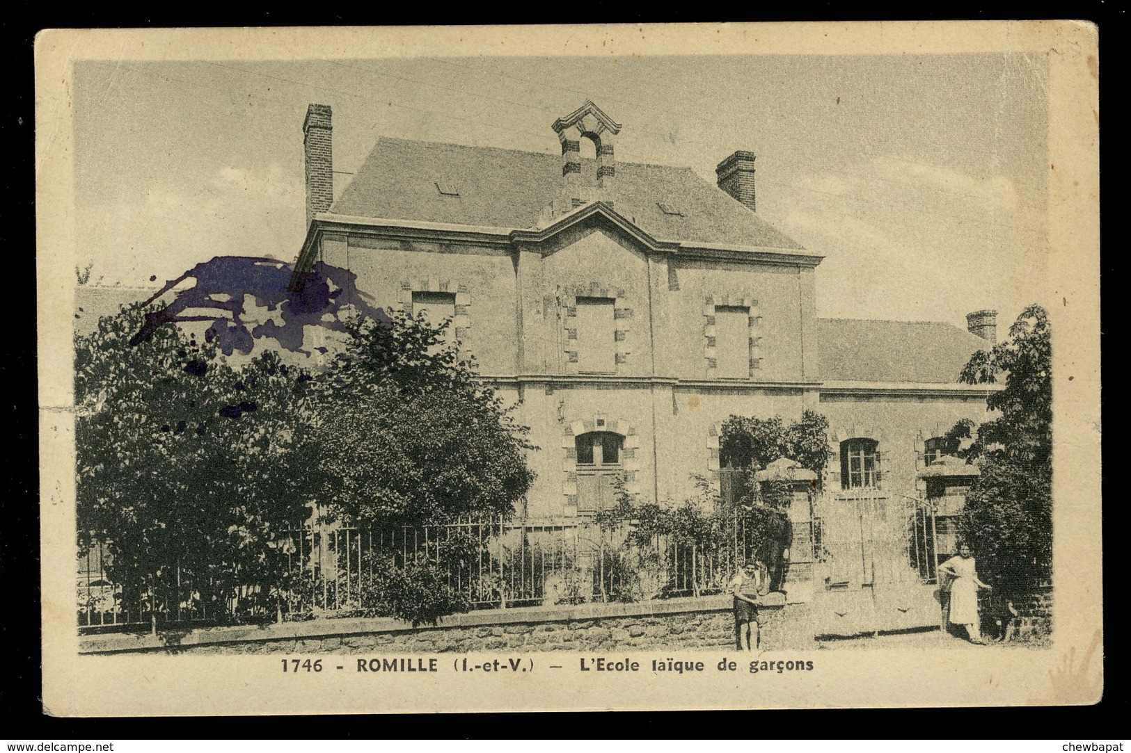 Romillé - L'Ecole Laïque De Garçons - Côté Gauche Abimé - Other & Unclassified