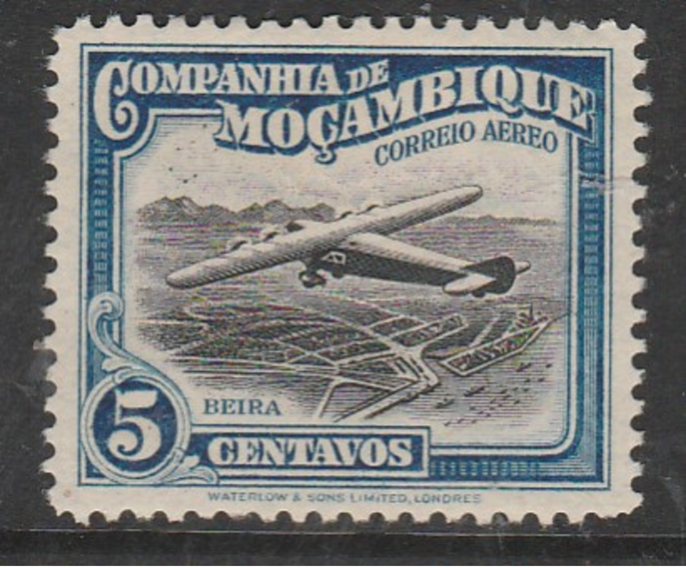 Mozambique 1935 Airmail - Airplanes 5 C Dark Ultramarine/black SW: 186 Mint Hinged - Mozambique
