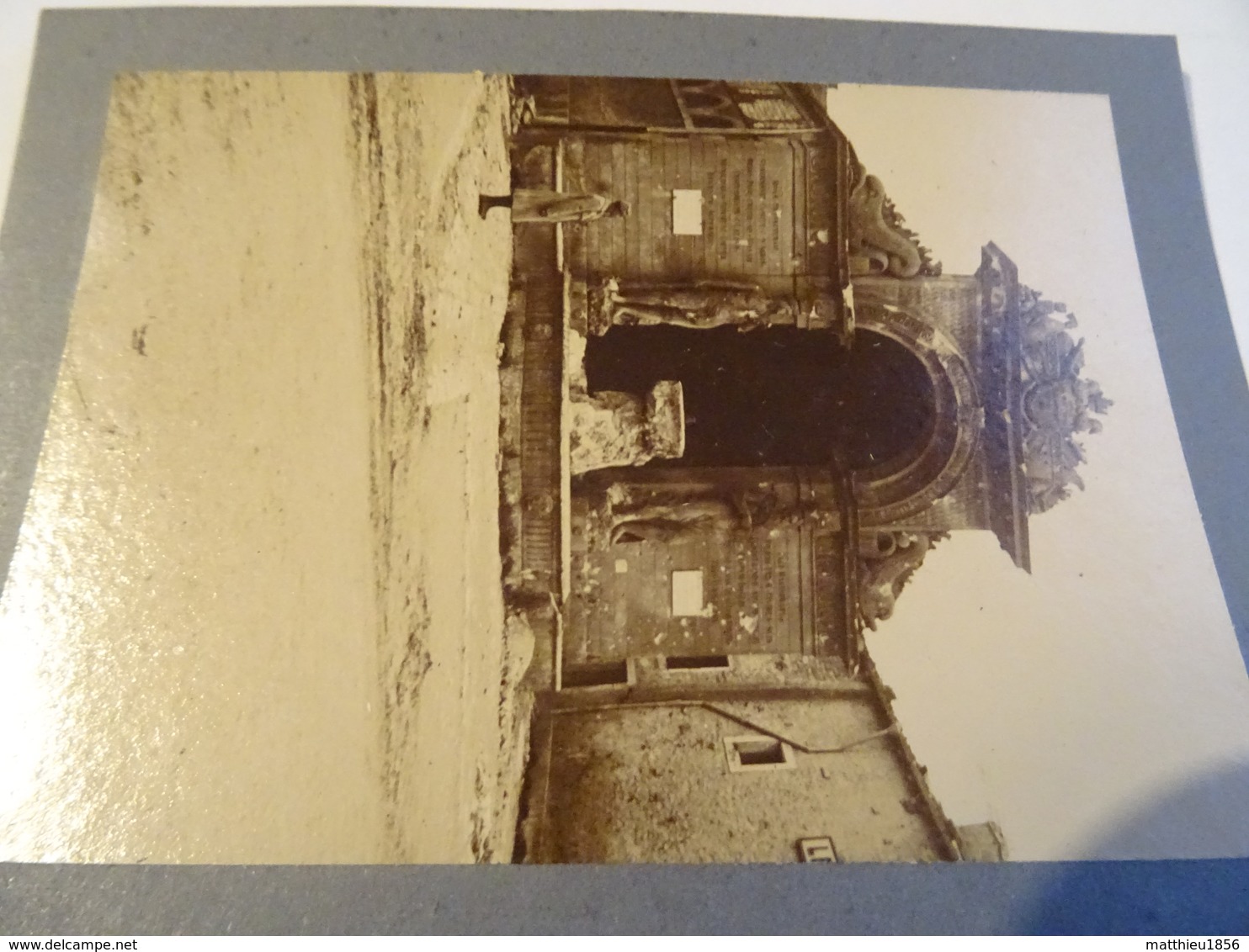 Photo Juin 1915 LACROIX-SUR-MEUSE - La Fontaine Et Le Lavoir (A198, Ww1, Wk 1) - Other & Unclassified