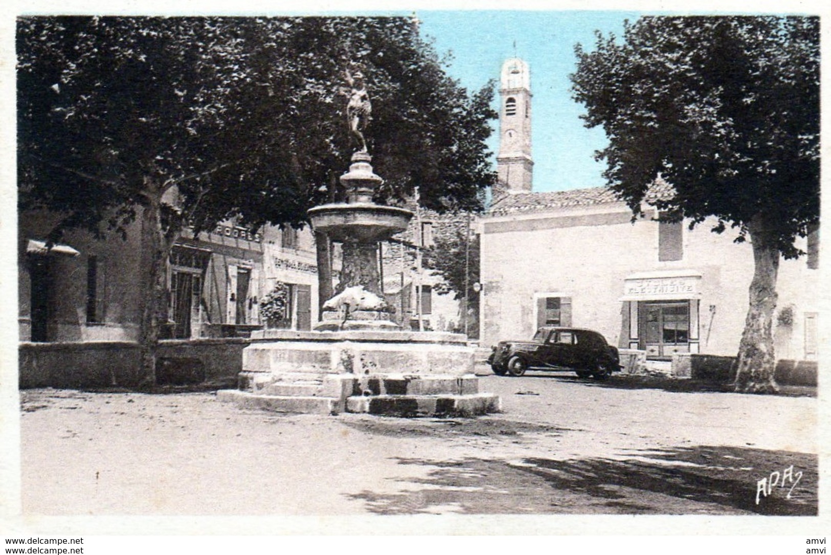 205-3758 -  30 - JONQUIÉRES ST-VINCENT - Place De La Mairie - Autres & Non Classés