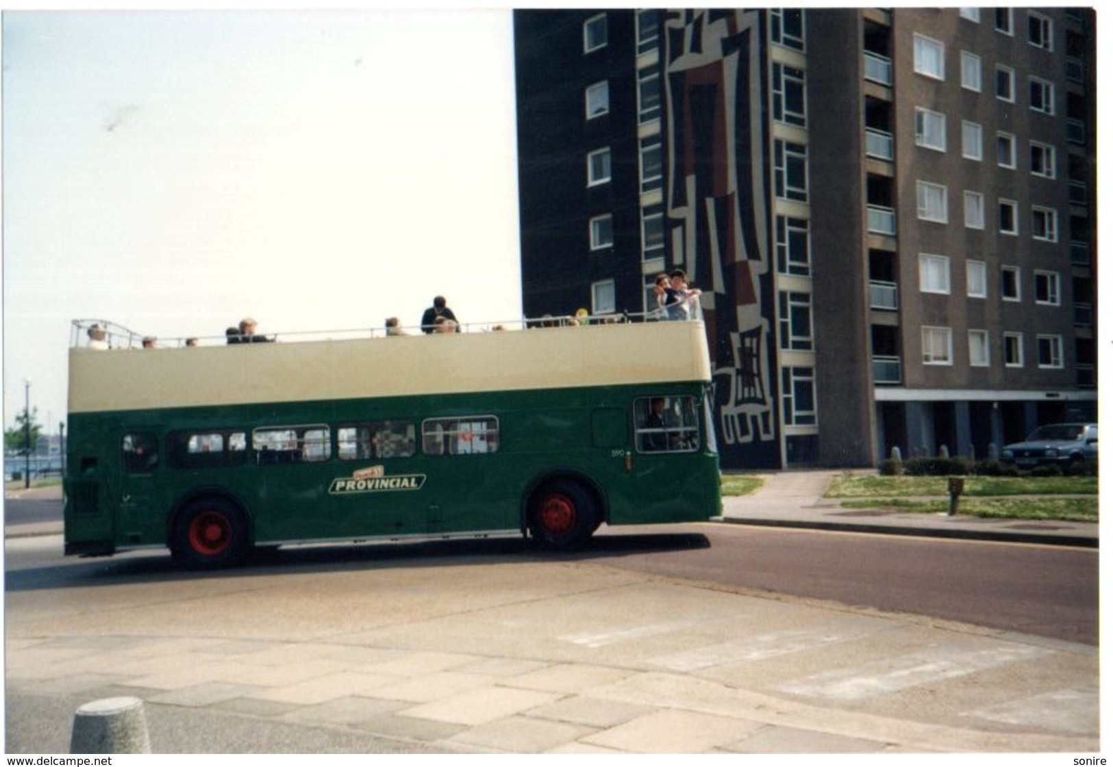 35mm ORIGINAL PHOTO BUS PEOPLE'S PROVINCIAL BUSES PORTSMOUTH - F056 - Altri & Non Classificati