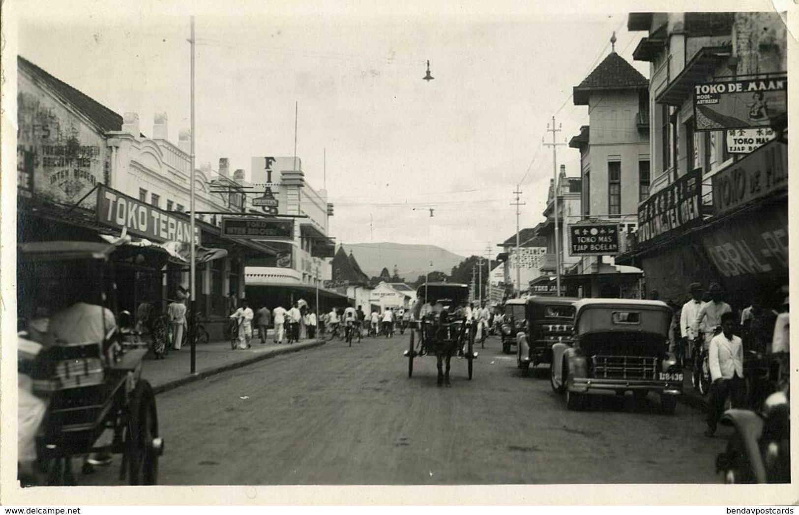 Indonesia, JAVA BANDUNG, Street Scene With Shops, Cars (1934) RPPC Postcard - Indonesië