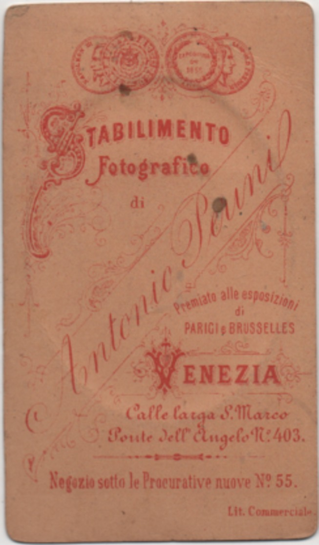 Fotografia Su Cartoncino Cm. 6,1 X 10,5 Con Busto D'uomo. Stabilimento Fotografico Antonio Perini Venezia - Personnes Anonymes