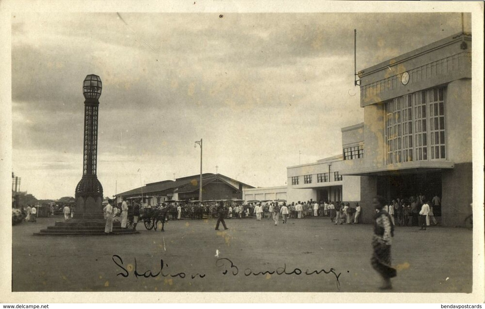 Indonesia, JAVA BANDUNG, Railway Station, Lantern Monument (1930) RPPC Postcard - Indonesië