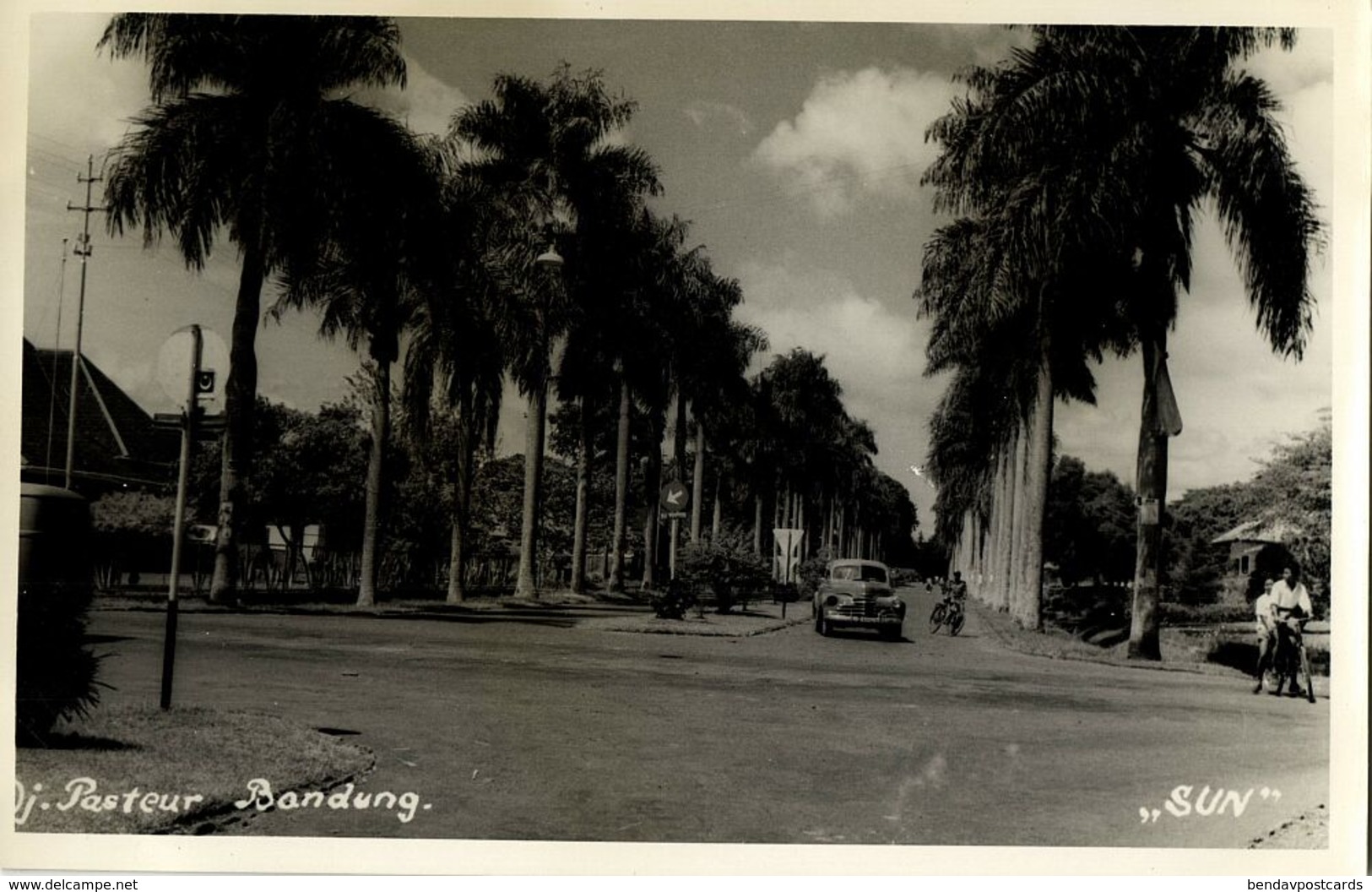 Indonesia, JAVA BANDUNG, Jalan Pasteur, Car (1940s) SUN RPPC Postcard - Indonesië
