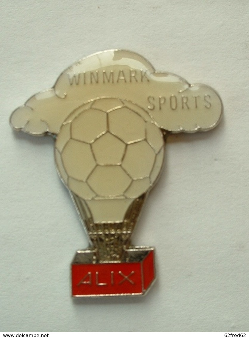 Pin's MONTGOLFIERE - WINMARK SPORTS - Montgolfières