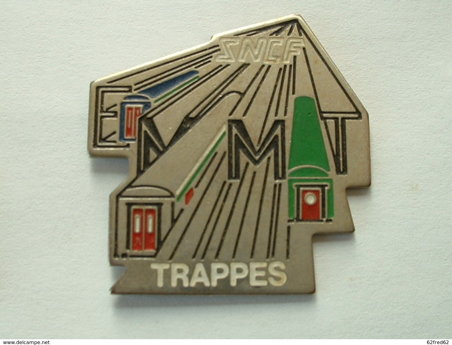 Pin's SNCF - EMMT TRAPPES - Transports