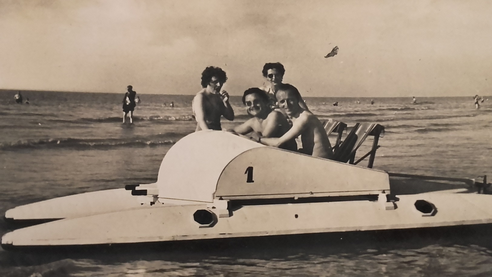 Ancienne Carte Postale MALO-LES-BAINS ; Les Pèdalos - Autres & Non Classés