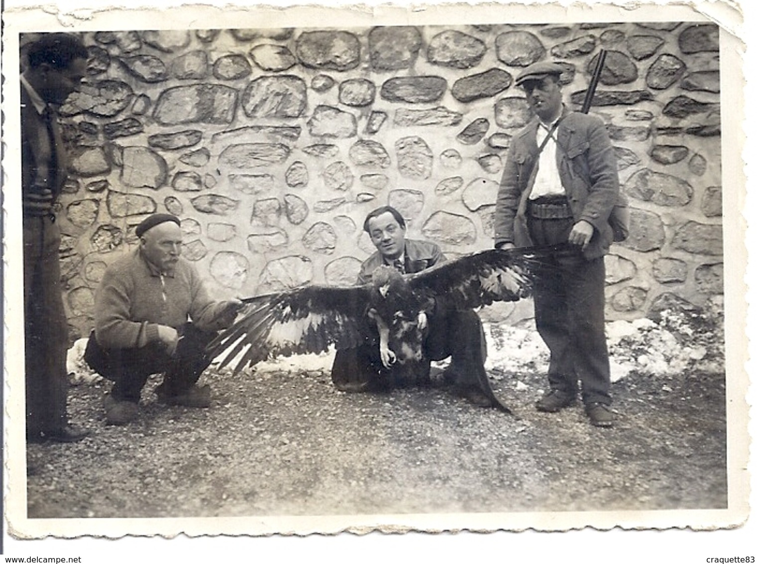 "AIGLE MESURANT 2 METRES D'ENVERGURE TIRES AU DESSUS DU PRE DU PETIT PARADIS A BRIANCON,LE 20 NOV 1934" - Orte