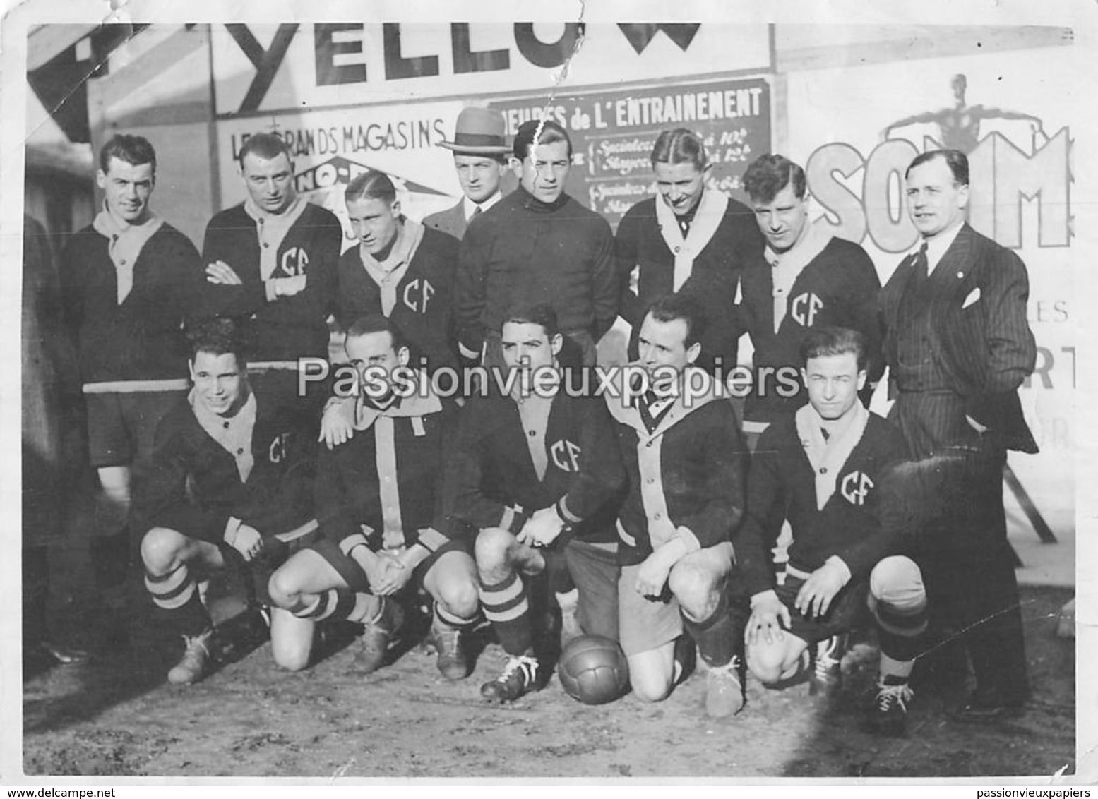 PHOTO  EQUIPE DE FOOTBALL Du CLUB FRANCAIS (basé à PARIS) CHAMPION De PARIS 1930 - Calcio