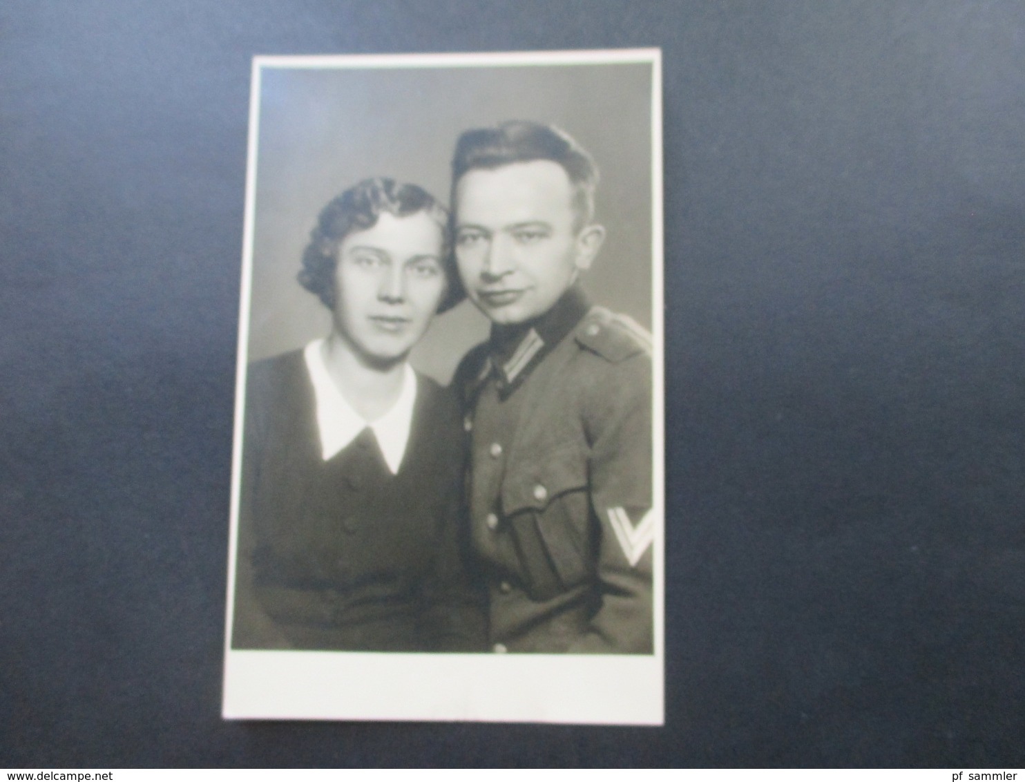 Echtfoto AK 1943 Wehrmachtssoldat In Uniform Mit Frau Photo Josef Cebin Wien Ostmark - Guerra 1939-45