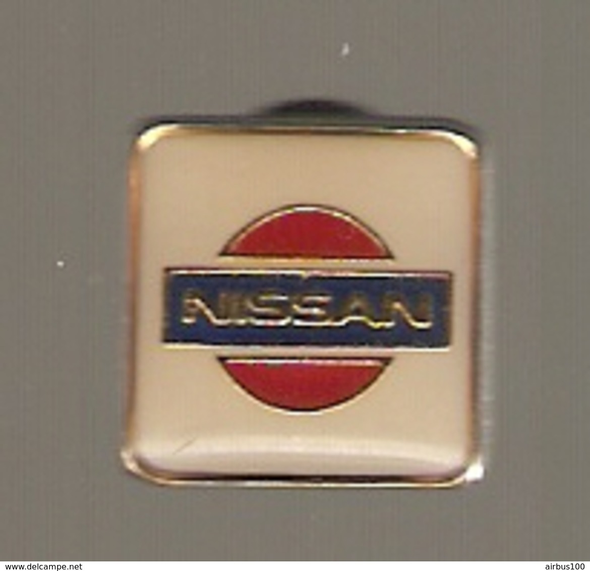 PIN'S AUTOMOBILE NISSAN - Renault