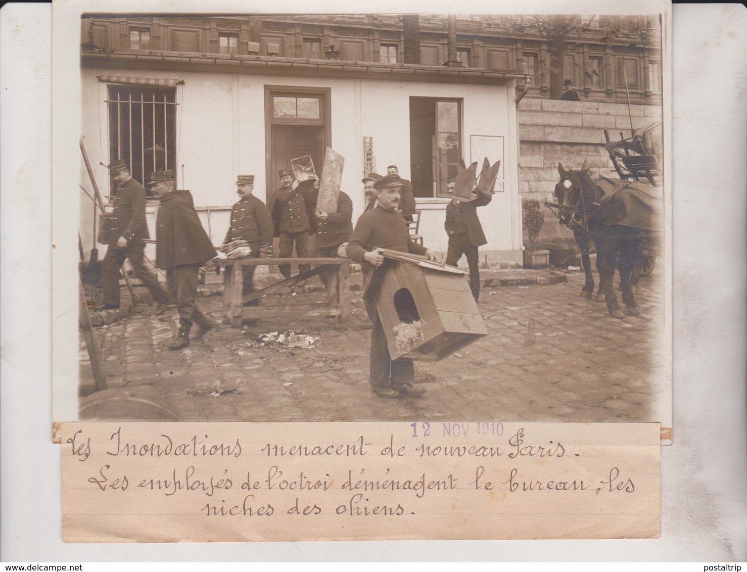 INONDATIONS PARIS EMPLOYES DE L'OCTROI ......  18*13CM Maurice-Louis BRANGER PARÍS (1874-1950) - Lugares