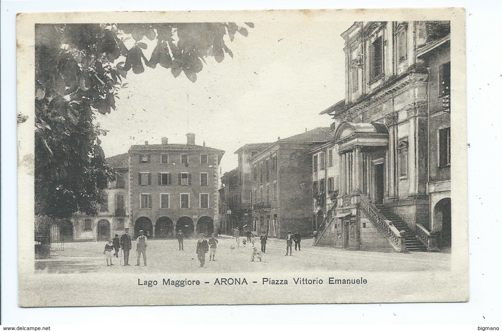 Arona Piazza Vittorio Emanuele - Novara