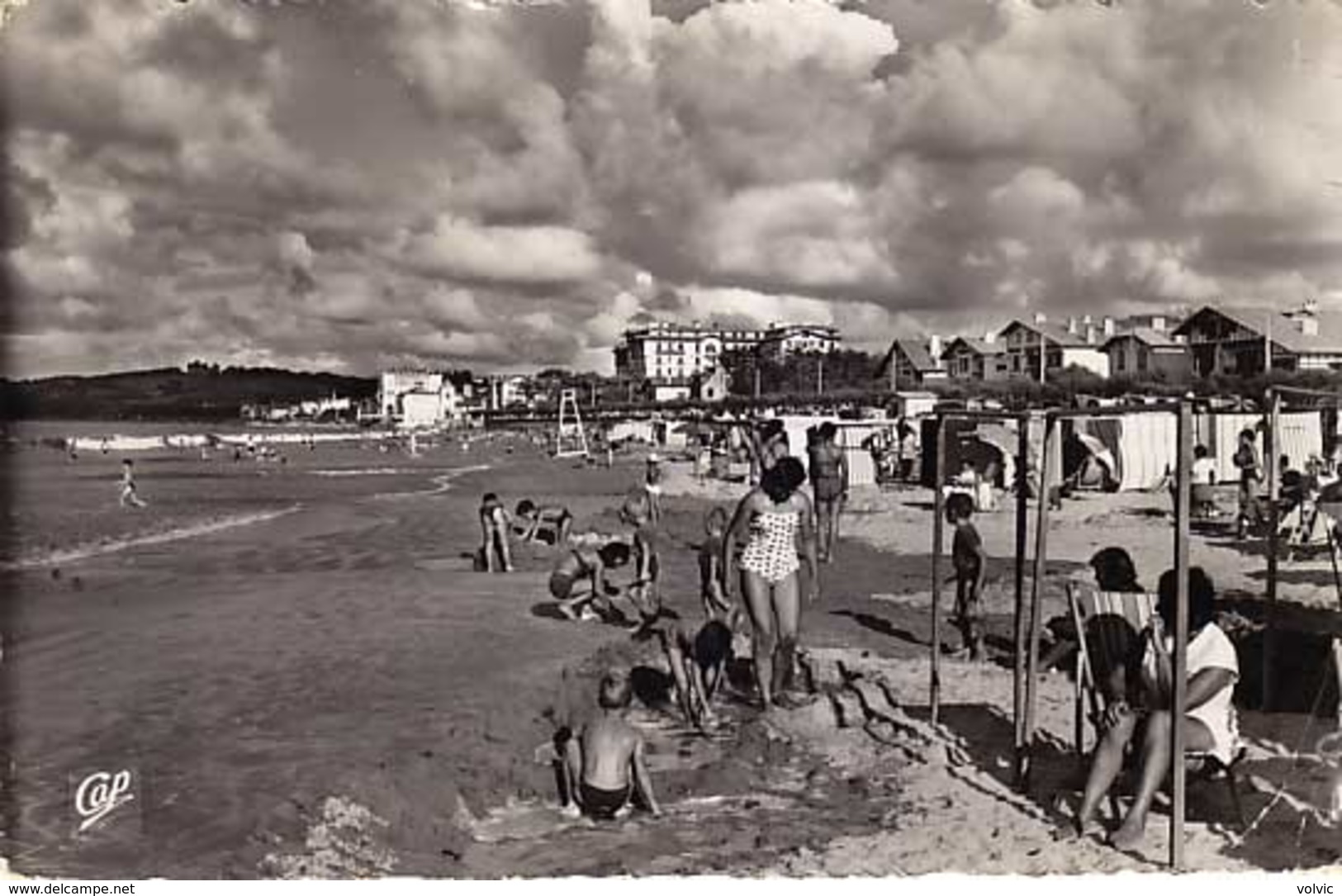 64 - HENDAYE - Frontière Franco-Espagnole - La Plage  - CPSM - Hendaye