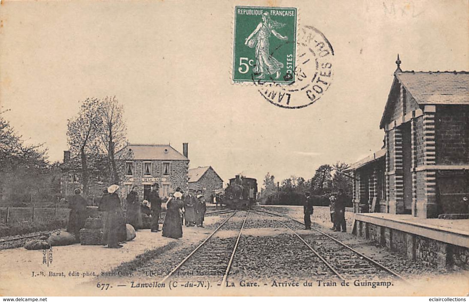 Lanvollon       22         La Gare . Arrivée Du Train De Guingamp    (voir Scan) - Lanvollon