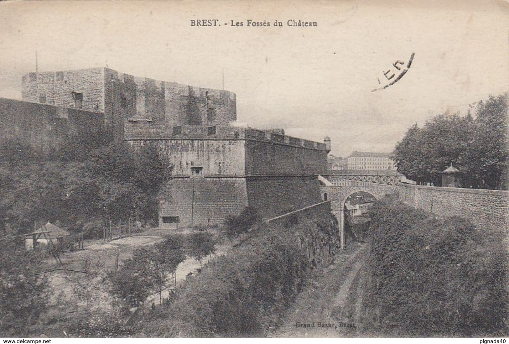 Cp , 29 , BREST , Les Fossés Du Château - Brest