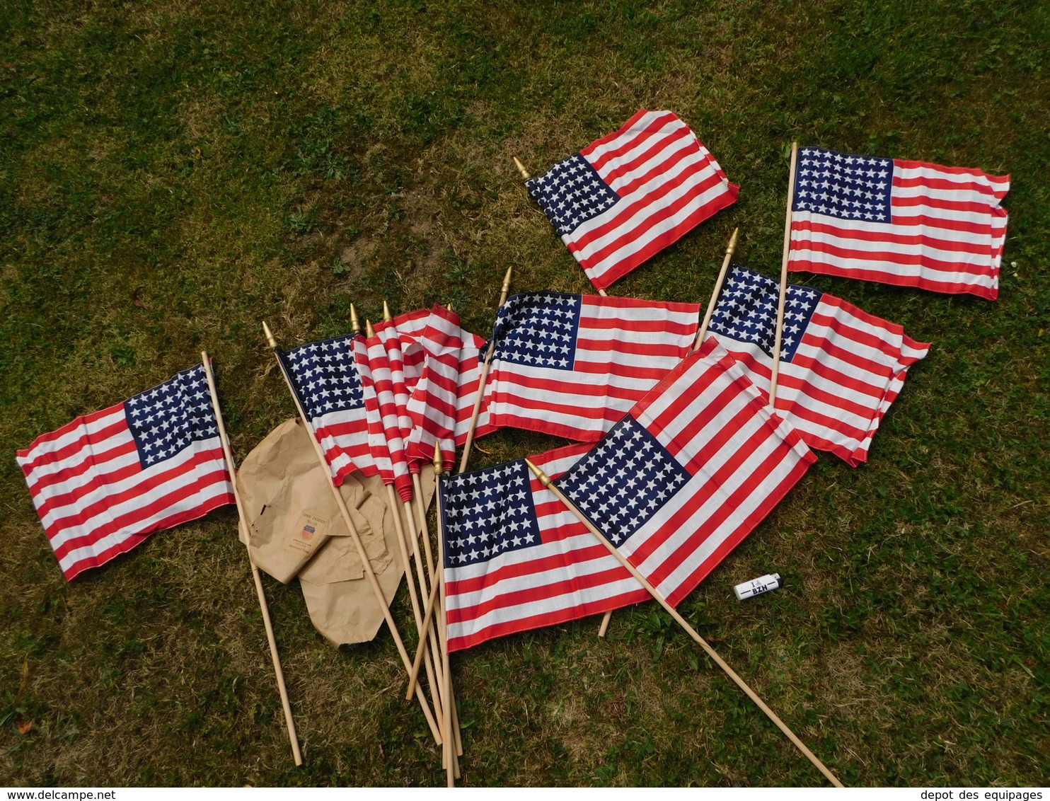 SUPERBE LOT 12 DRAPEAUX U.S.A. 39-45 Coton  48 ETOILES - NEUF DE STOCK - Drapeaux