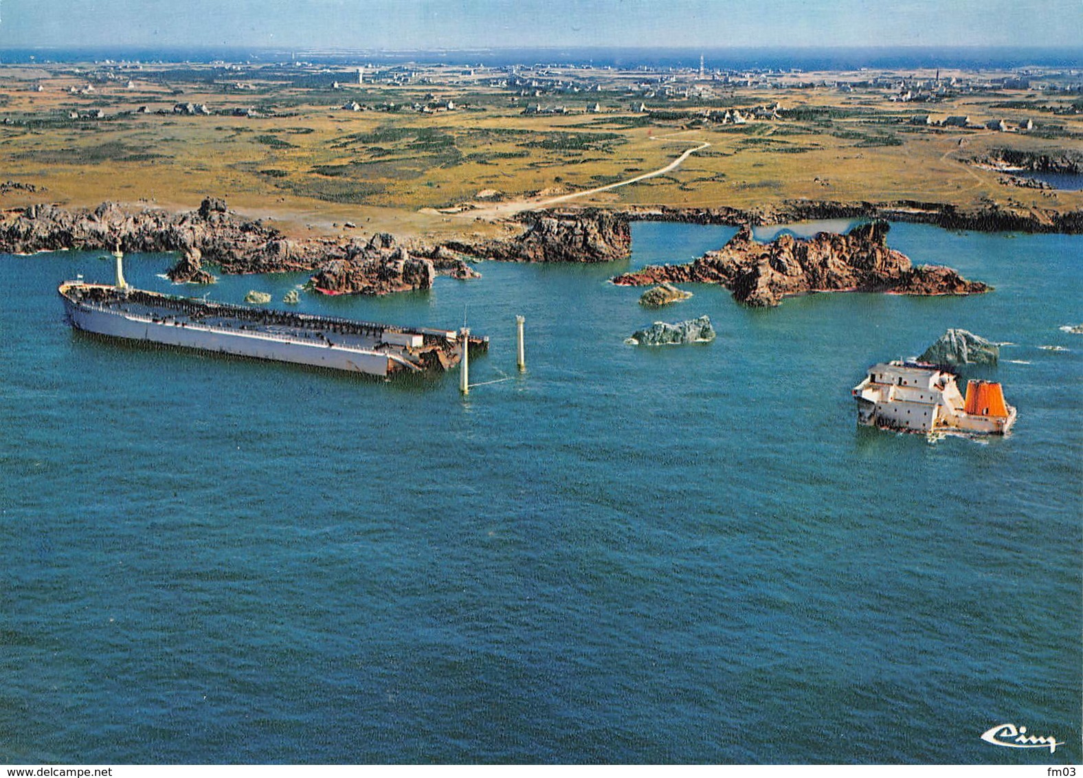 île D'Ouessant Bateau Pétrolier L'Olympic Bravery - Ouessant