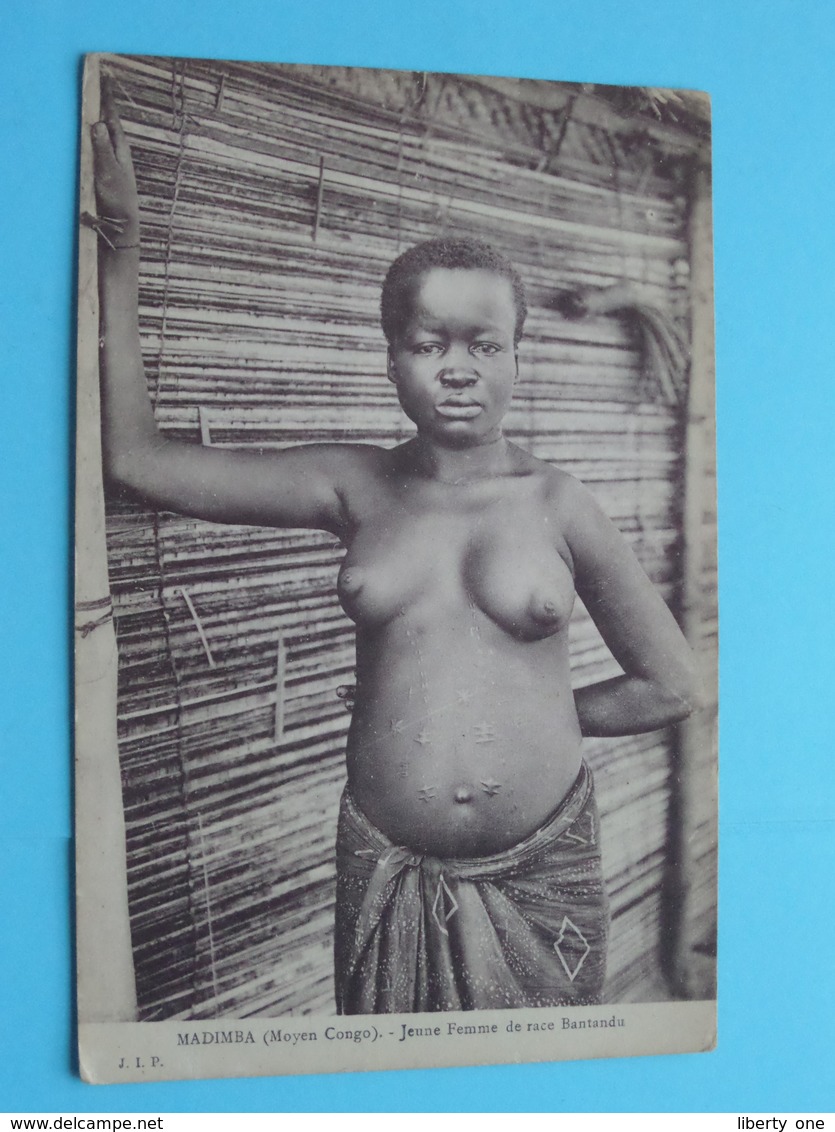 MADIMBA (Moyen Congo) Jeune Femme De Race BANTANDU ( J.I.P ) Nude / Naakt / Naked Woman > Anno 19?? ( Voir / Zie Photo ) - Congo Français