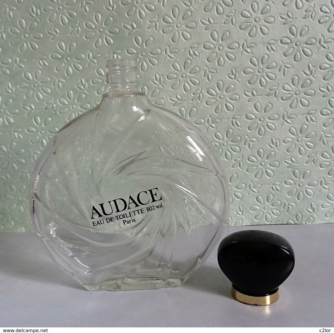 Ancien Flacon Avec Bouchon "AUDACE " De FABERGE Eau De Toilette 150 Ml  VIDE/EMPTY - Bottles (empty)