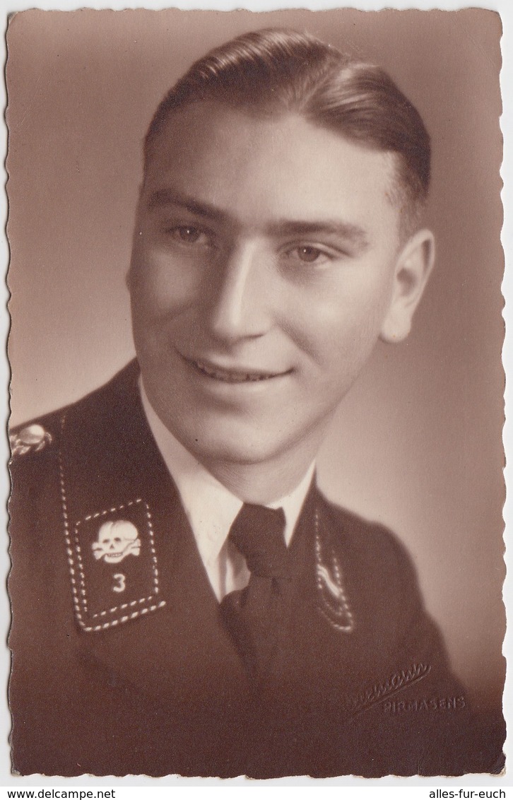 100 % Originalfoto, SS-Mann - Totenkopf Standarte 3 - Portrait In Postkartengröße - Fotograf Aus Pirmasens - Guerra 1939-45