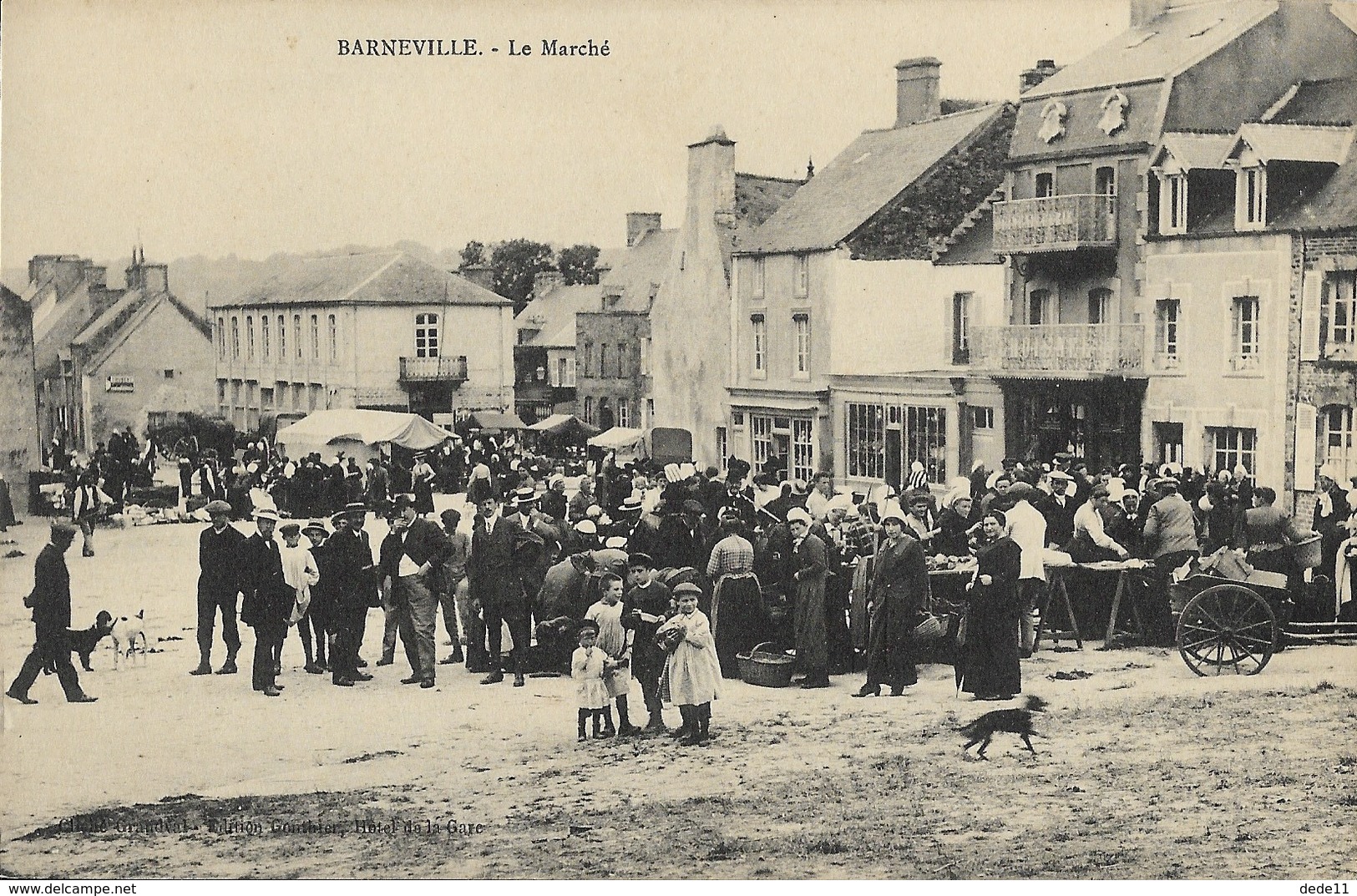 50 BARNEVILLE - Le Marché - Barneville