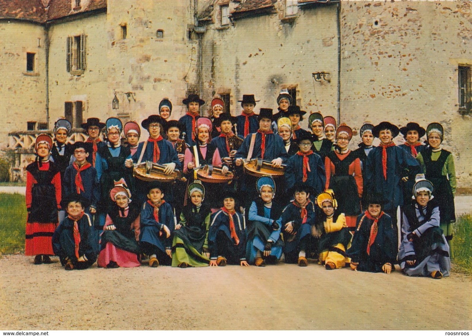 CP SAINT VICTOR 03 ALLIER - LES GATS DU BOURBONNAIS GROUPE FOLKLORIQUE DE L'AMICALE LAIQUE - FOLKLORE  - COSTUMES - Autres & Non Classés