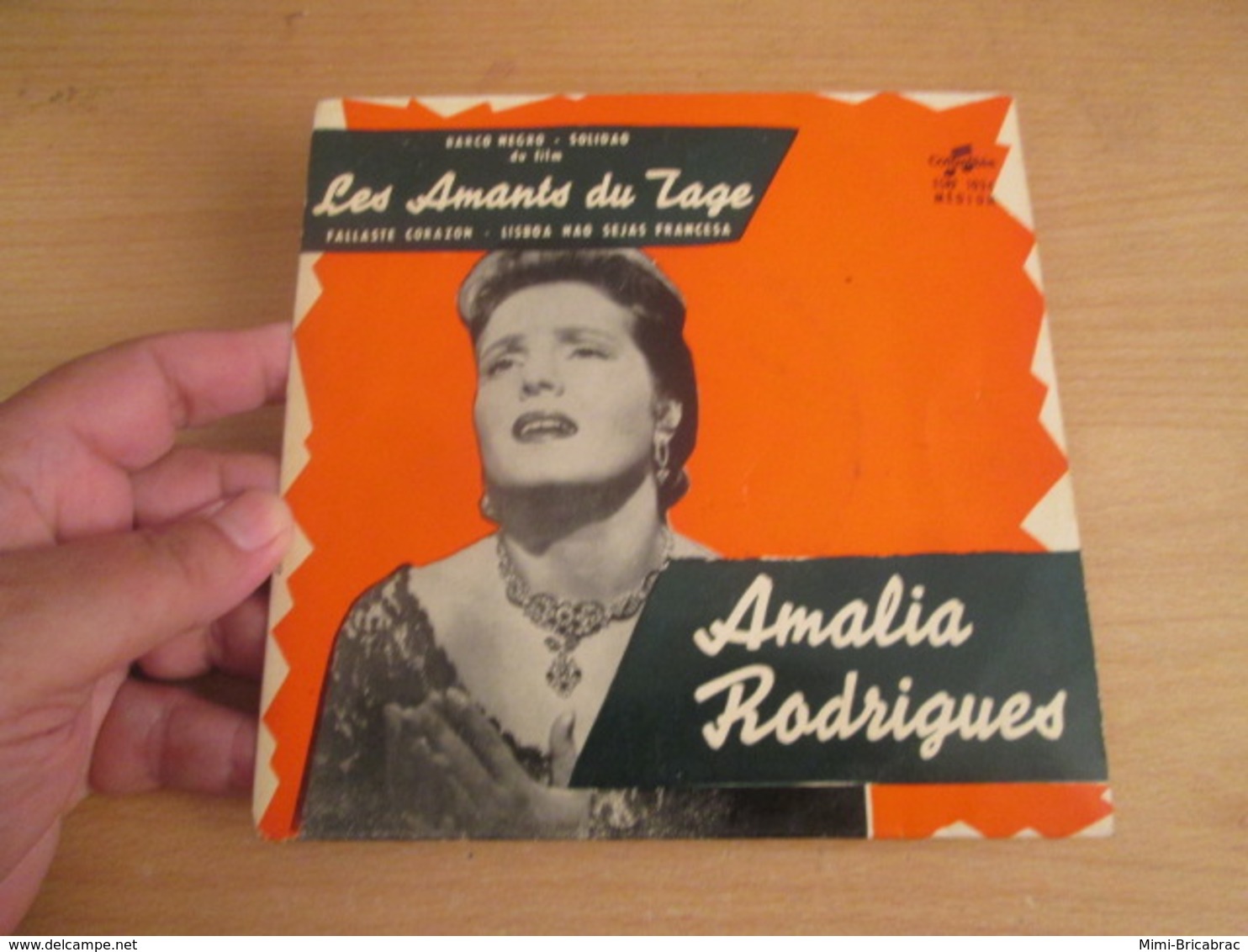 Vinyle 45T (7") AMALIA RODRIGUES Barco Negro + 3 Titres - Les Amants Du Tage -COLUMBIA EP - World Music