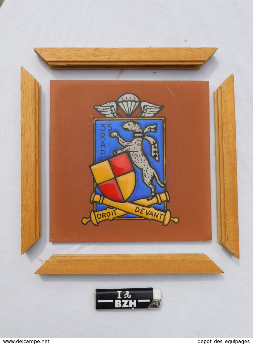 35° R.A.P. REGIMENT ARTILLERIE PARACHUTISTE - BELLE PLAQUE TERRE CUITE - Uniformes