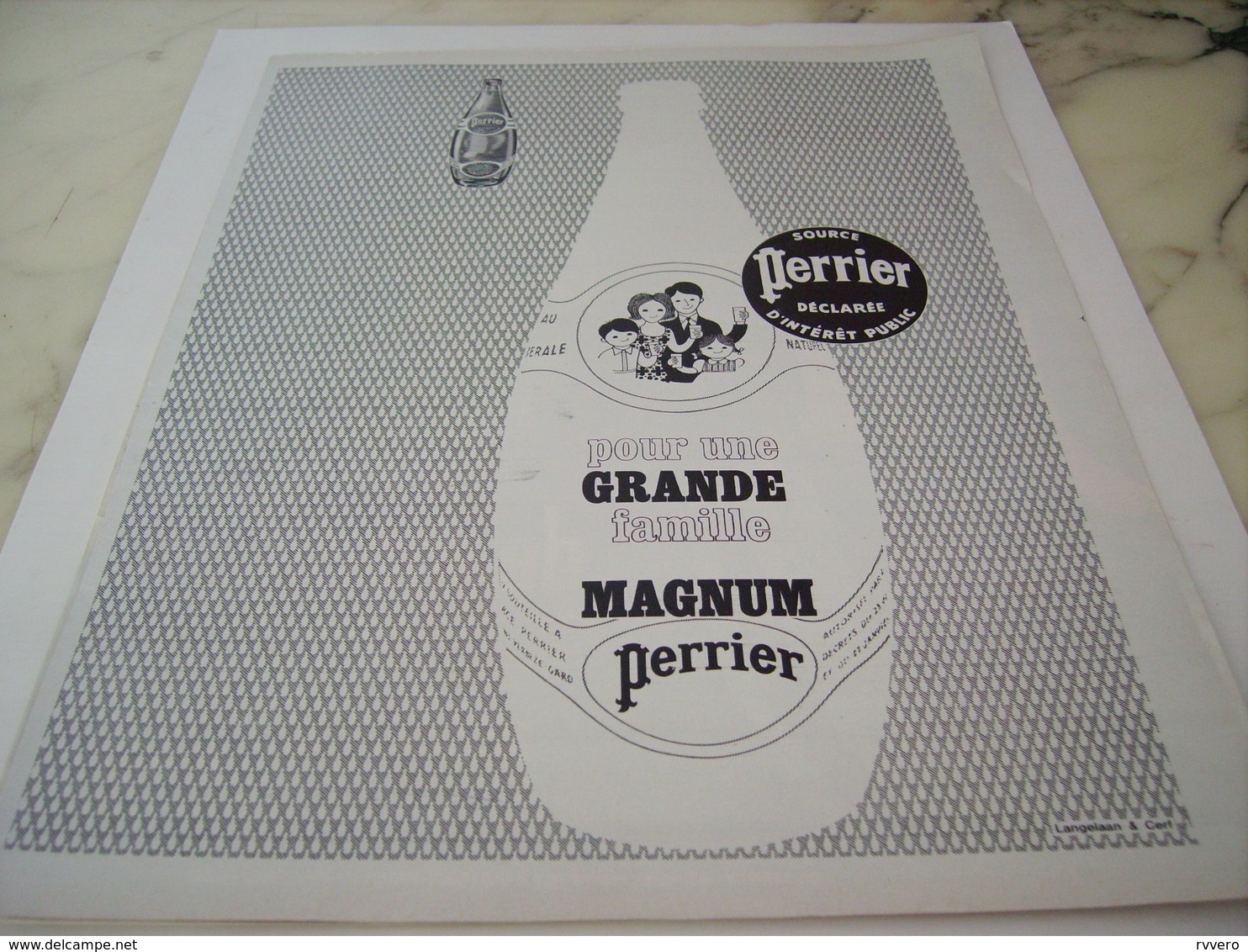 ANCIENNE PUBLICITE POUR UNE GRANDE FAMILLE MAGNUM  PERRIER   1963 - Perrier