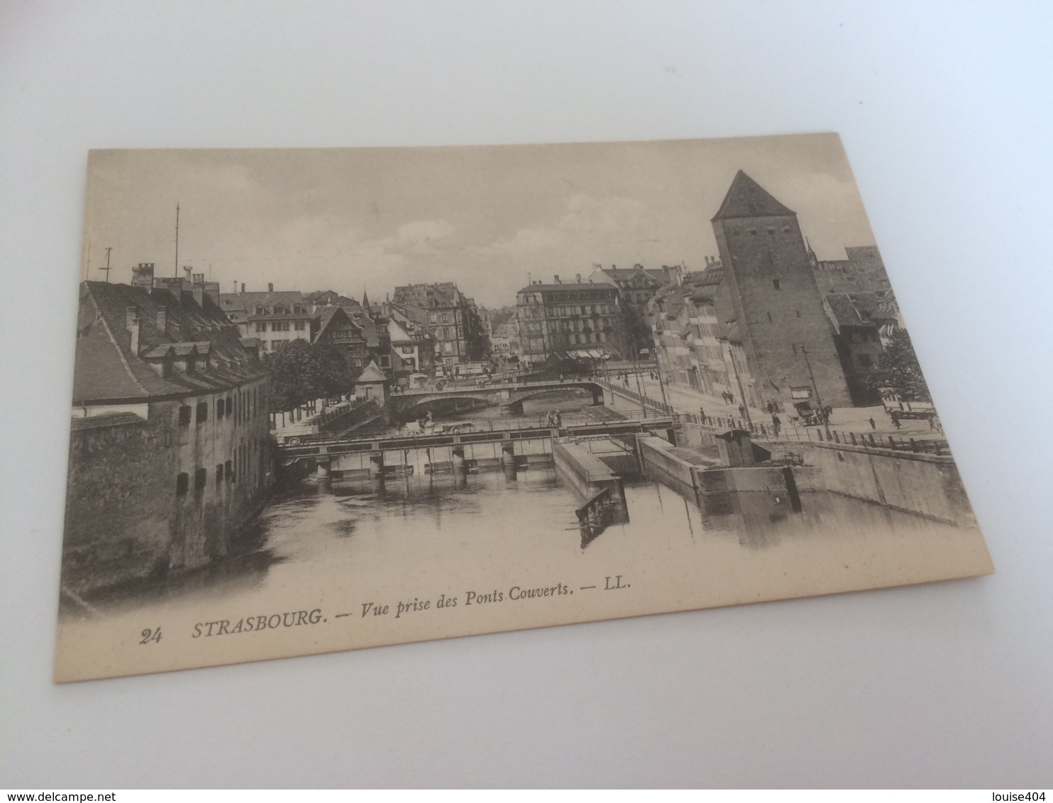 CA - 100 - STRASBOURG - Vue Prise Des Ponts Couverts - Strasbourg