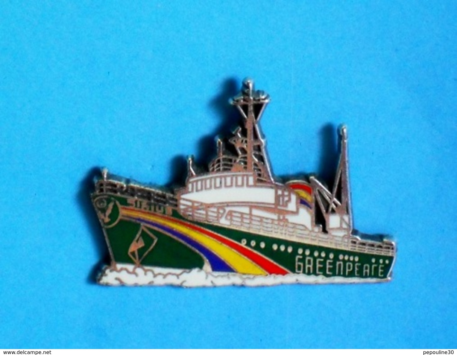 1 PIN'S //  ** BATEAU / LE SIRIUS DE GREENPEACE ** . (©) - Bateaux