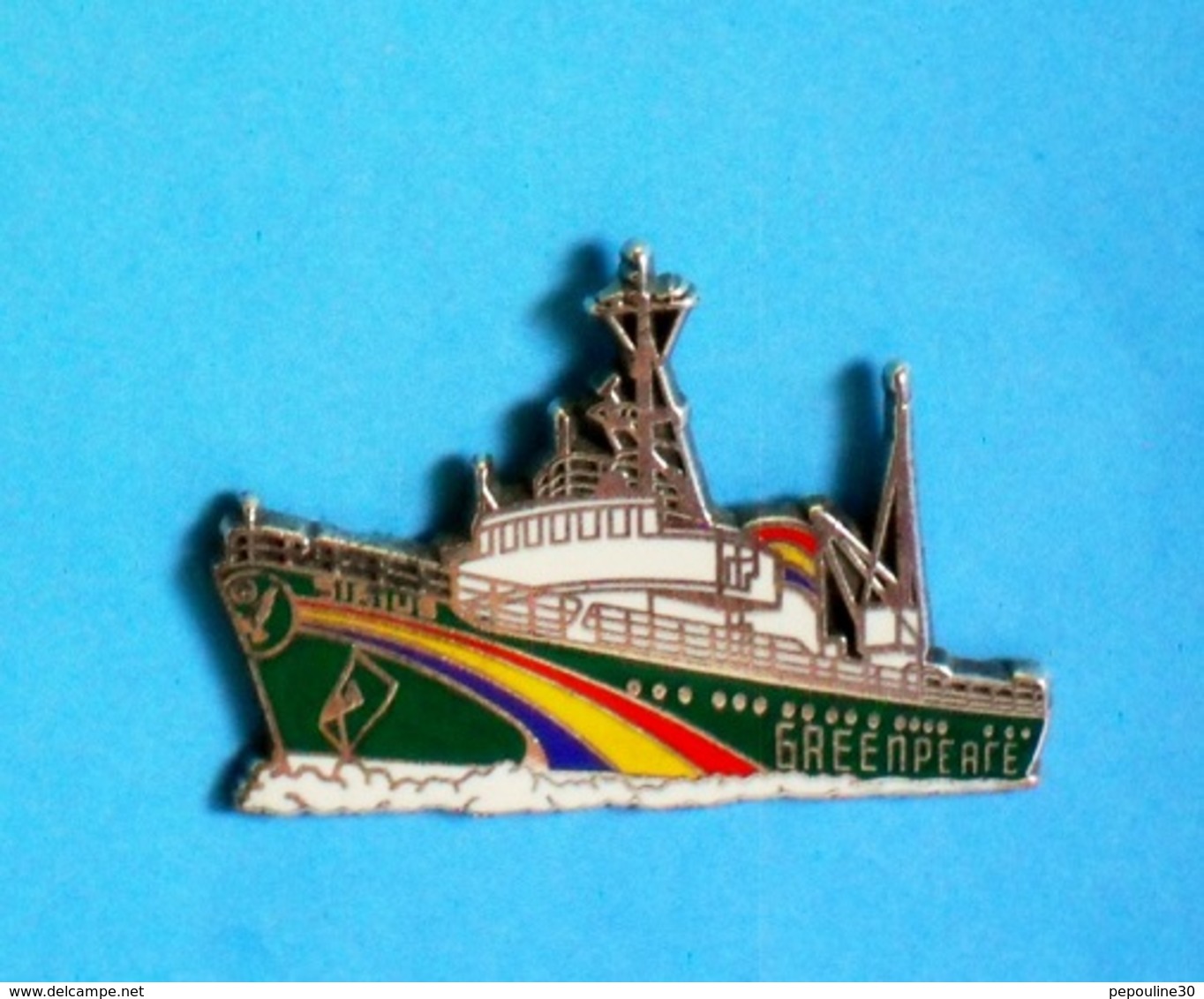 1 PIN'S //  ** BATEAU / LE SIRIUS DE GREENPEACE ** . (©) - Bateaux