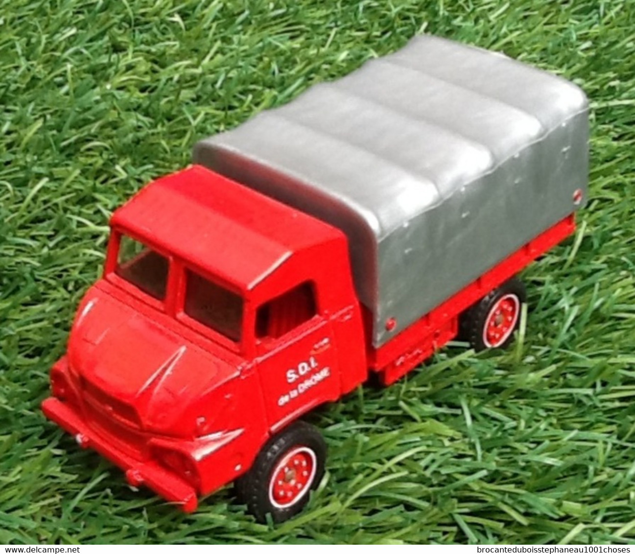 Voiture Miniature Pompier Camion Simca Unic S.U.M.B 4X4 - Solido