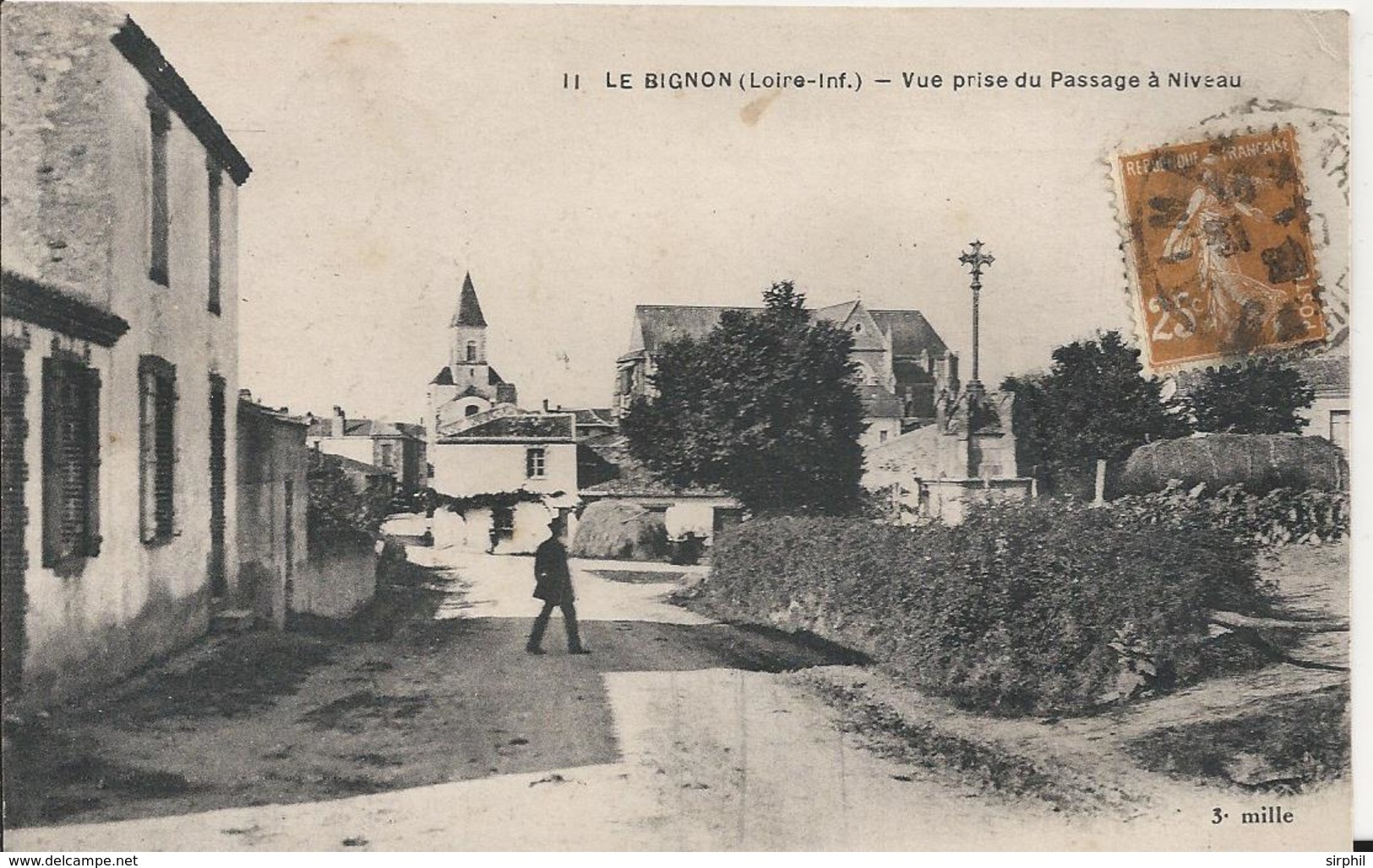 Carte Postale Ancienne Le Bignon Prise Du Passage A Niveau - Autres & Non Classés