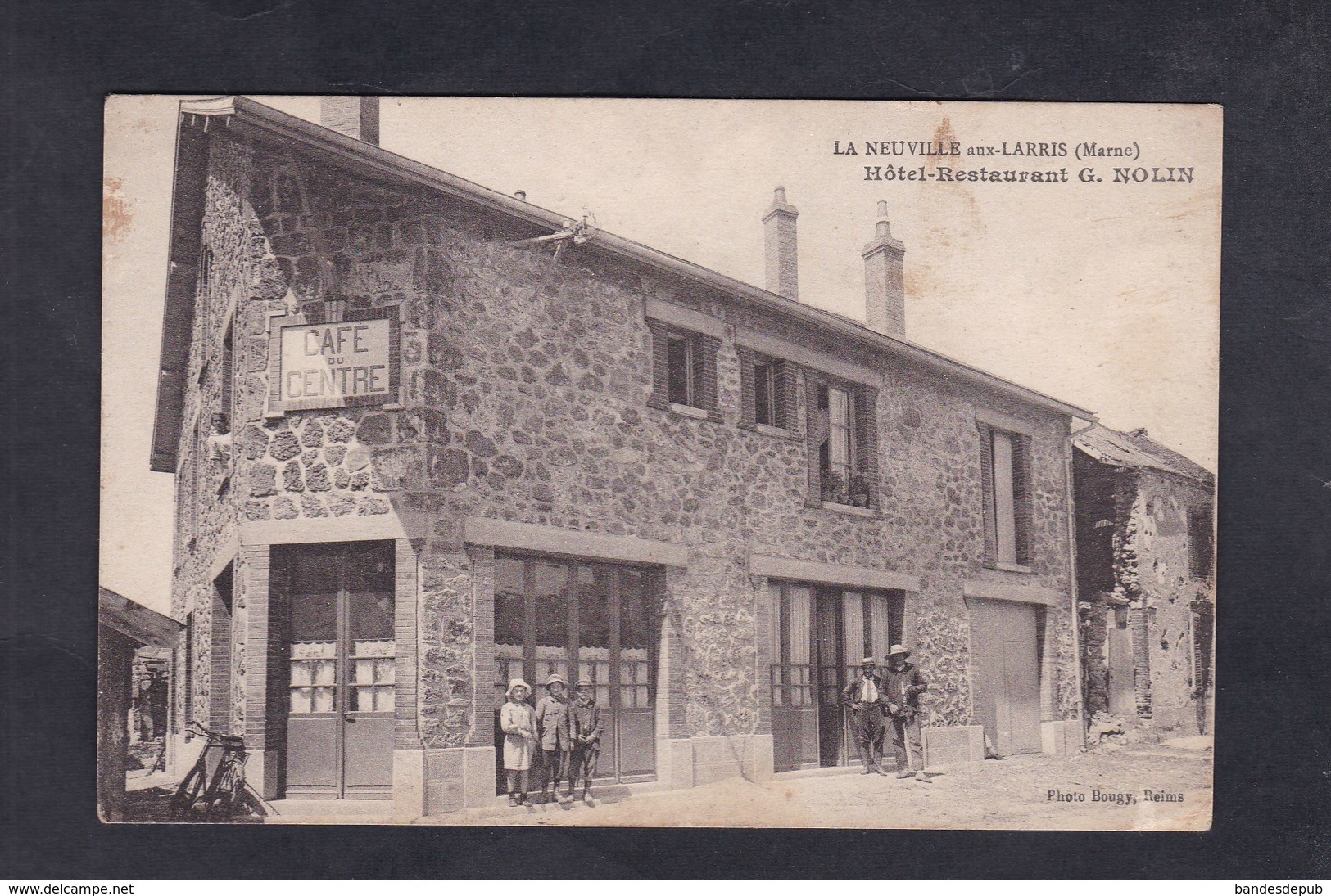 Rare La Neuville Aux Larris (51) Café Du Centre Hotel Restaurant G. Nolin ( Animée Photo Bougy) - Other & Unclassified