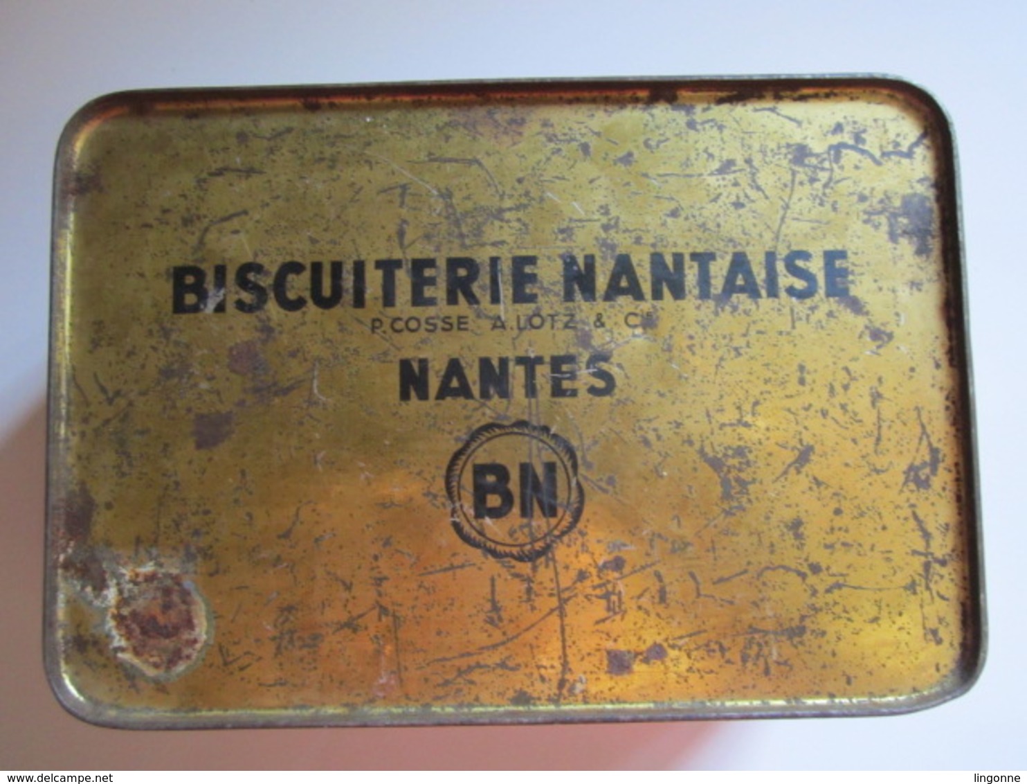 Boîte Ancienne En Métal, BISCUITERIE NANTAISE, COSSE, LOTZ Et Cie NANTES BN - Boîtes