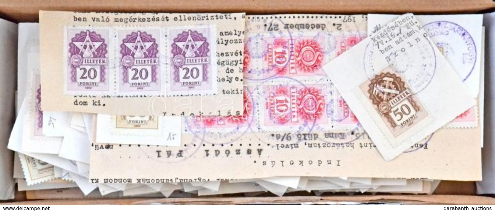 Néhány 100 Illetékbélyeg Kivágásokon 1960-tól, ömlesztve Dobozban - Ohne Zuordnung