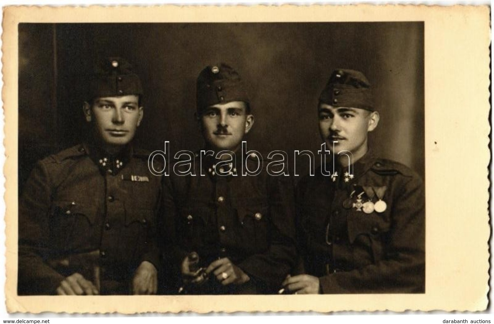 * T2/T3 1944 Emlék A Frontról! Magyar Katonák Műtermi Fotója Kaluszban (Ukrajna) / WWII Hungarian Soldiers In Kalush (Uk - Ohne Zuordnung