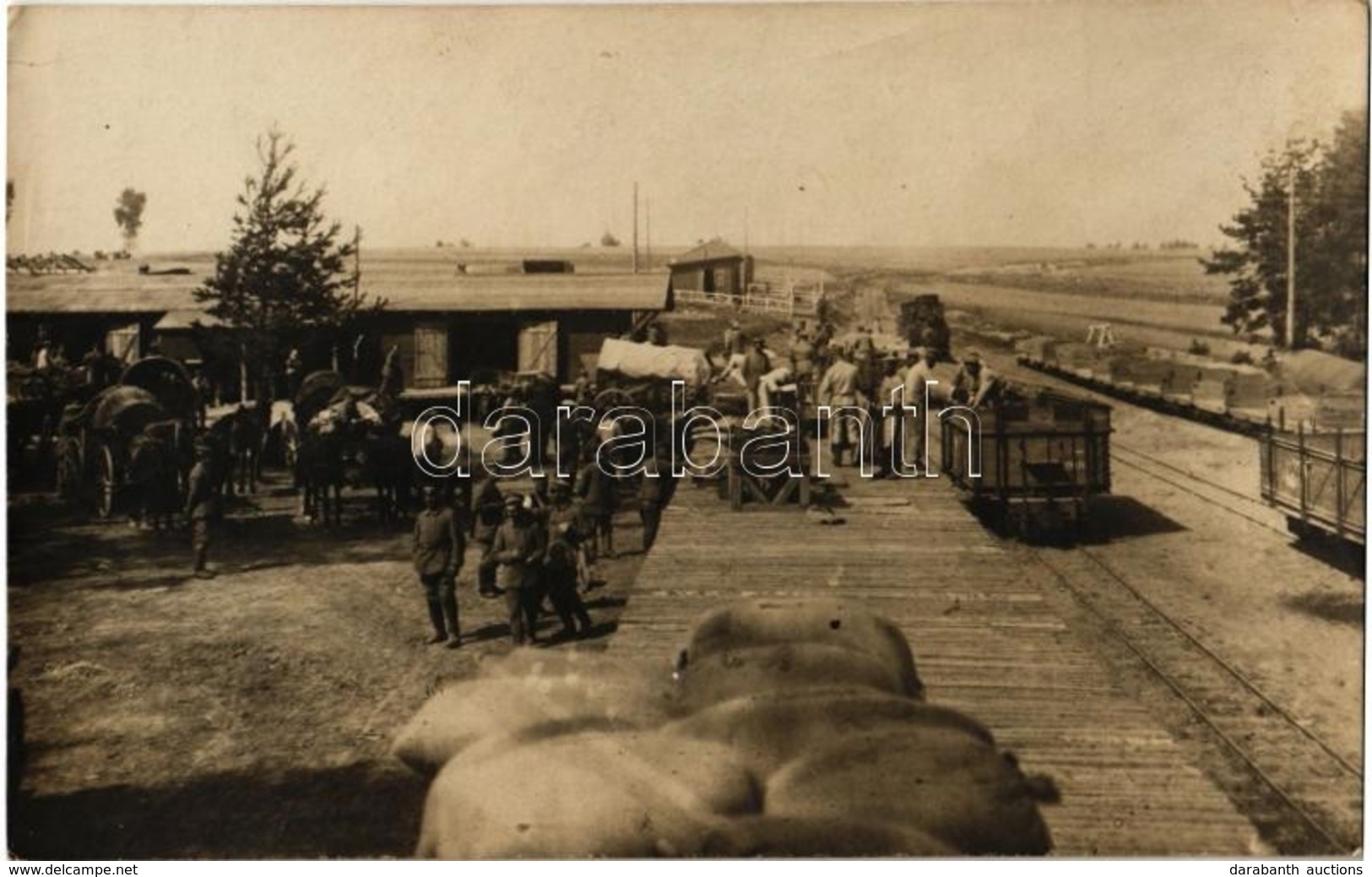 * T2/T3 1916 Tábori Vasútállomás Tunariban, Gőzmozdony, Katonák, Vagonok / WWI Austro-Hungarian K.u.K. Field Railway Sta - Ohne Zuordnung