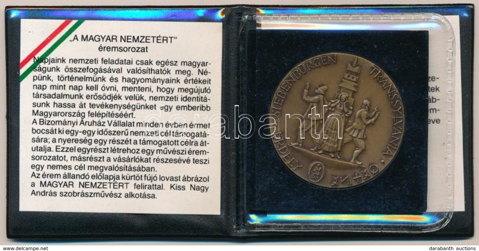 Kiss Nagy András (1930-1997) 1989. 'Az Erdélyi Menekültekért' Br Emlékérem Műbőr Tokban Tanúsítvánnyal (42,5mm) T:1 - Ohne Zuordnung