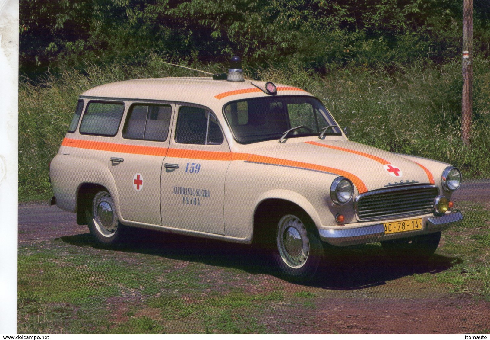 Voitures Tczech  -  SKODA 1202 Sanita  (Záchranne Sluzby Praha - Ambulance)  -  1966   -  CPM - Passenger Cars