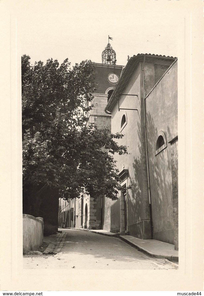 NANS LES PINS - LA RUE DE L EGLISE ET LE CLOCHER - Nans-les-Pins