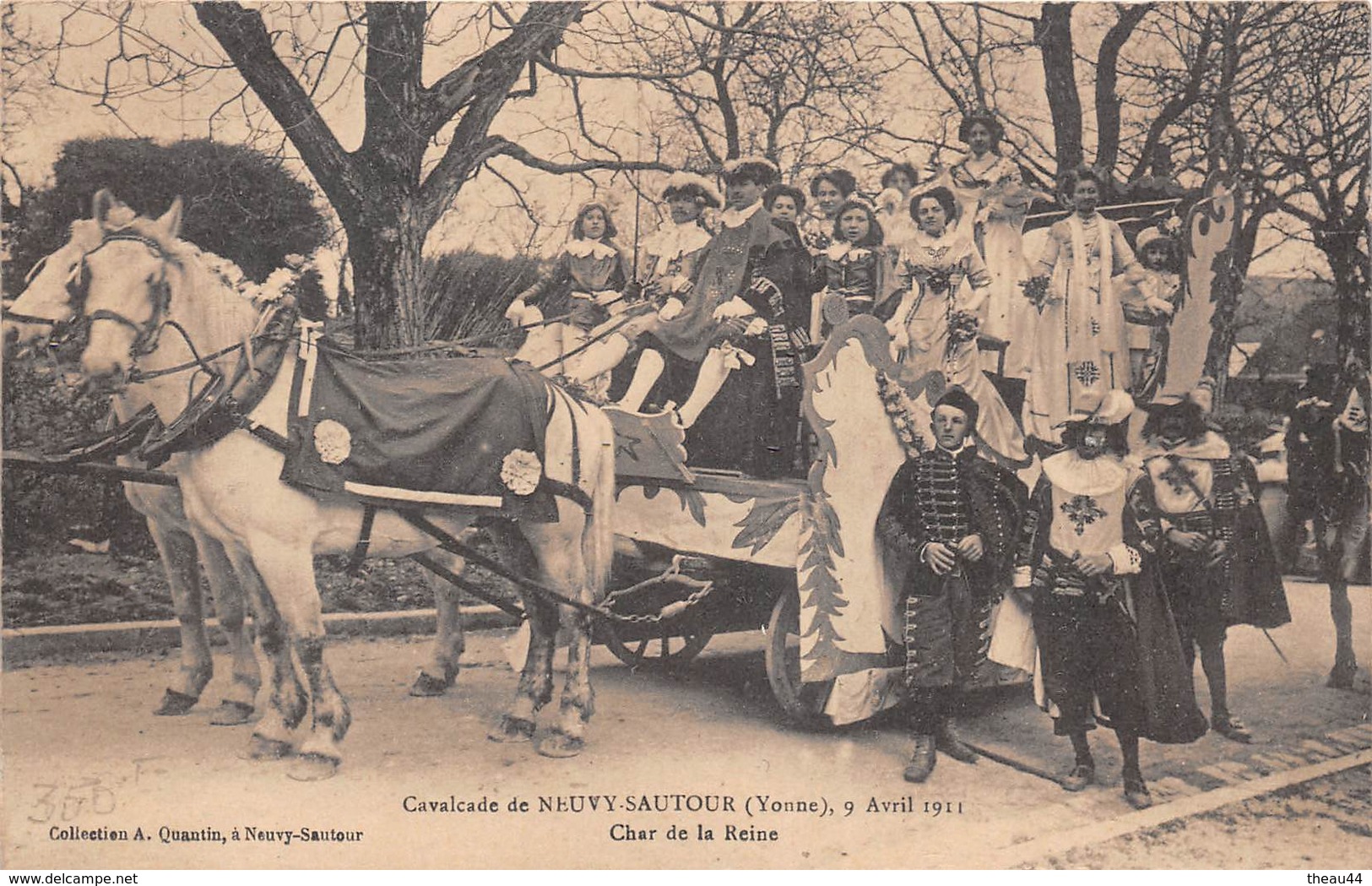 ¤¤    -   NEUVY-SAUTOUR  -  Cavalcade De 1911  -   Char De La Reine     -   ¤¤ - Neuvy Sautour