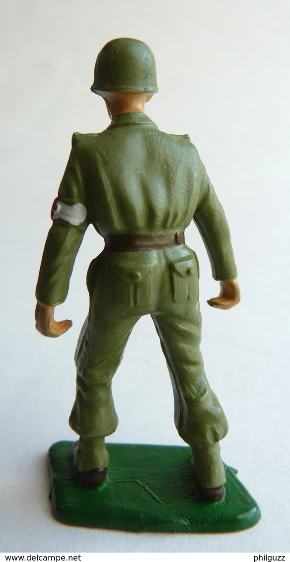 SOLDAT FIGURINE FIG STARLUX 1966 PARA CASQUE Brancardier 5020  ARMEE MODERNE Socle Vert Marqué En Creux (3) - Starlux